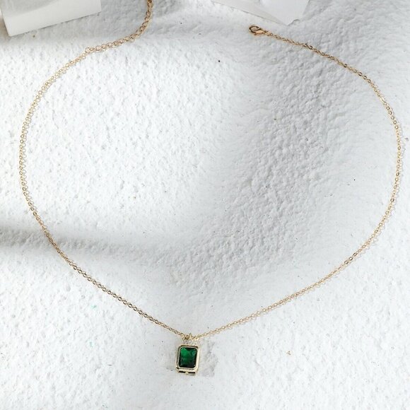 New 18K Gold Plated Dainty Gold Filled Satellite Necklace Chain Green Pendant - Picture 4 of 9